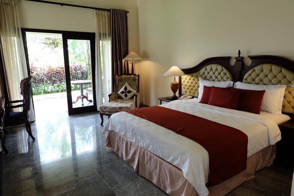 ปูริ อัสรี โฮเทล แอนด์ รีสอร์ต มาเกอลัง Hotel ภายนอก รูปภาพ