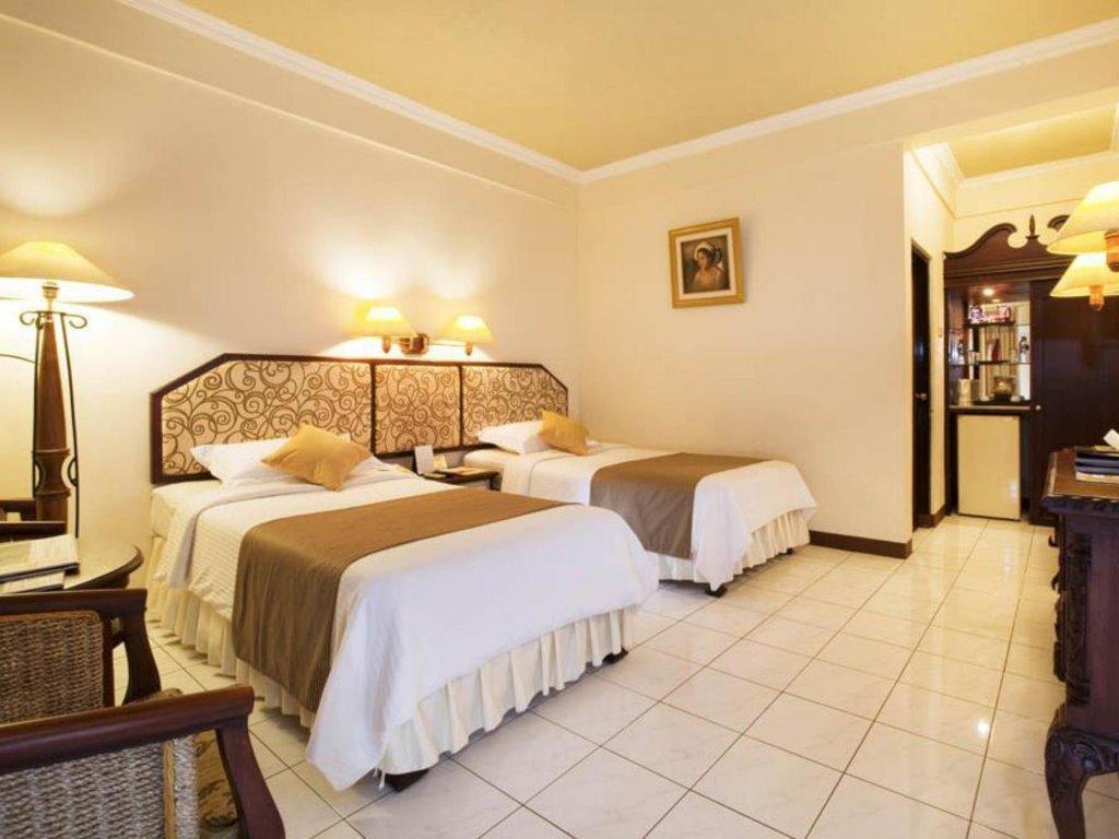 ปูริ อัสรี โฮเทล แอนด์ รีสอร์ต มาเกอลัง Hotel ภายนอก รูปภาพ