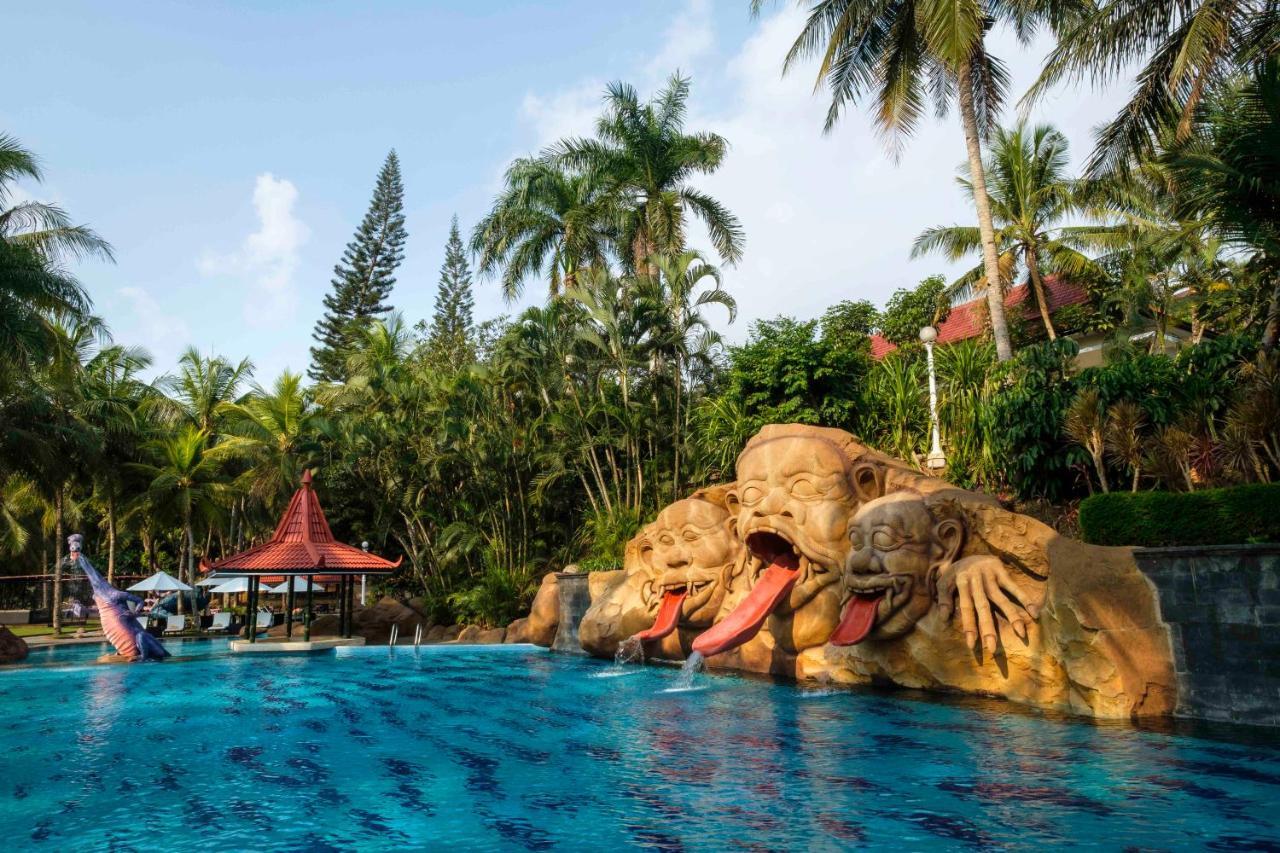 ปูริ อัสรี โฮเทล แอนด์ รีสอร์ต มาเกอลัง Hotel ภายนอก รูปภาพ