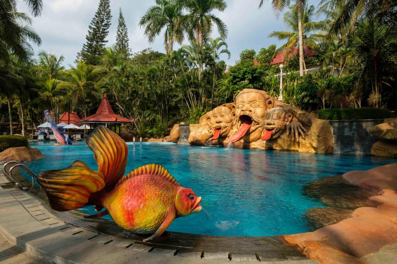 ปูริ อัสรี โฮเทล แอนด์ รีสอร์ต มาเกอลัง Hotel ภายนอก รูปภาพ