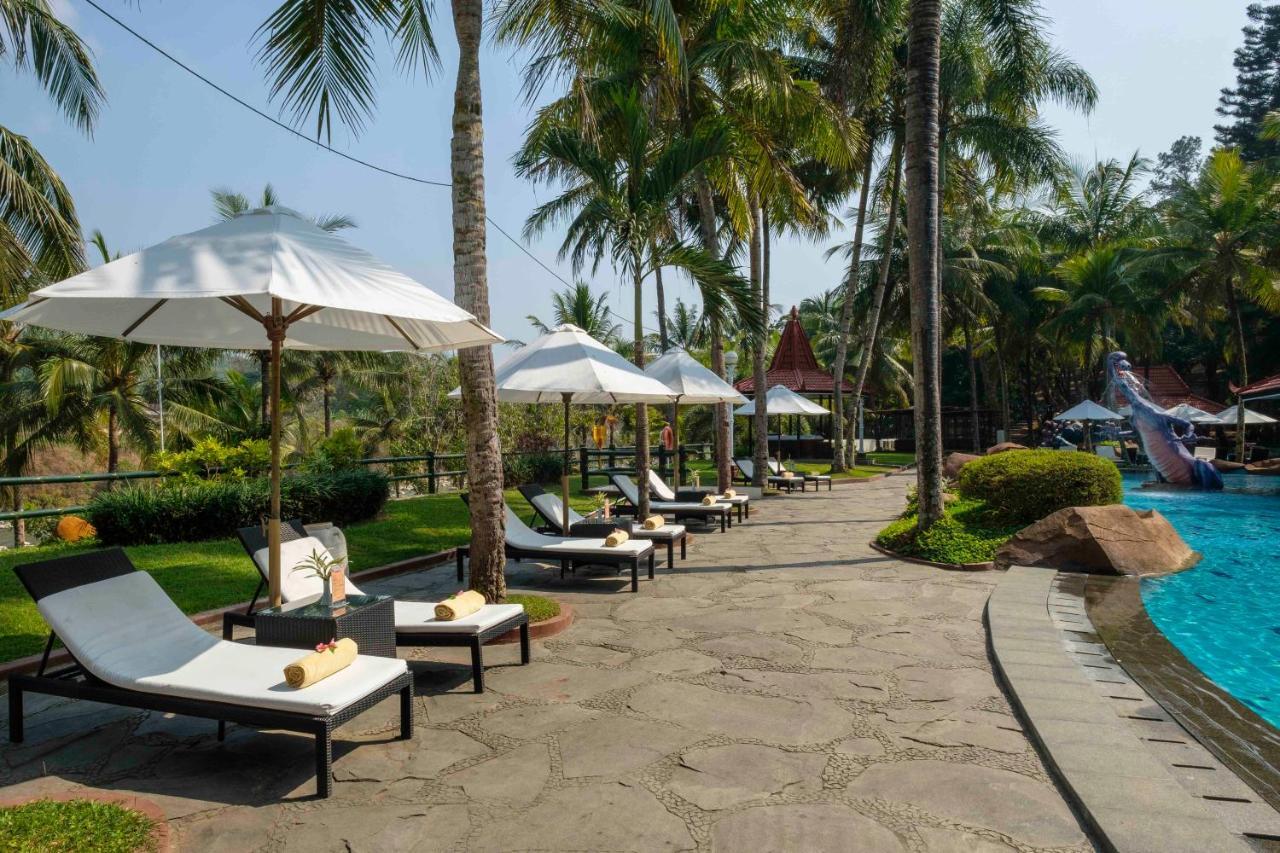 ปูริ อัสรี โฮเทล แอนด์ รีสอร์ต มาเกอลัง Hotel ภายนอก รูปภาพ
